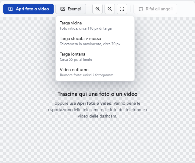 Il menu Esempi aperto con quattro esempi